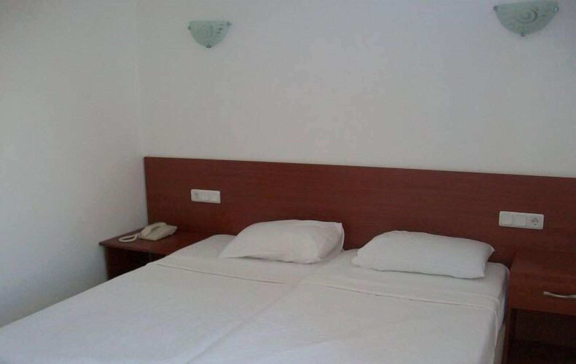 Kriss Otel Ortakent Εξωτερικό φωτογραφία