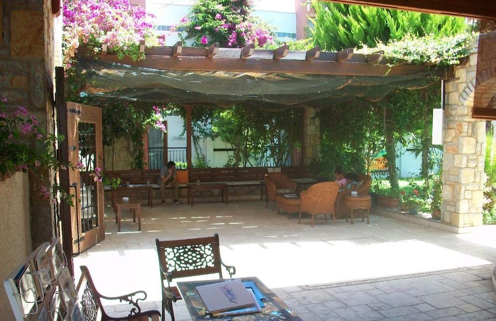 Kriss Otel Ortakent Εξωτερικό φωτογραφία