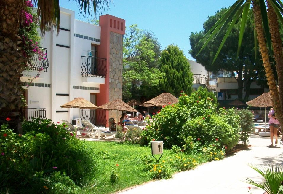 Kriss Otel Ortakent Εξωτερικό φωτογραφία