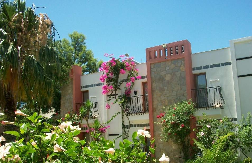 Kriss Otel Ortakent Εξωτερικό φωτογραφία